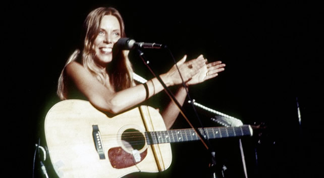 Joni Mitchell in 1975